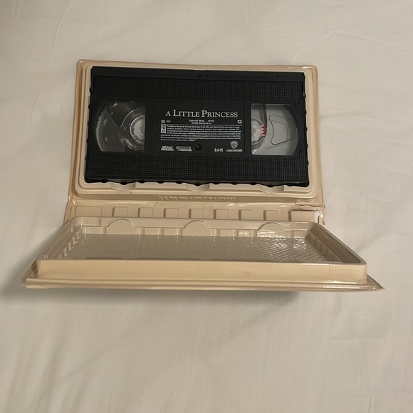A Little Princess VHS Tape 📼 - Picture 2 of 4